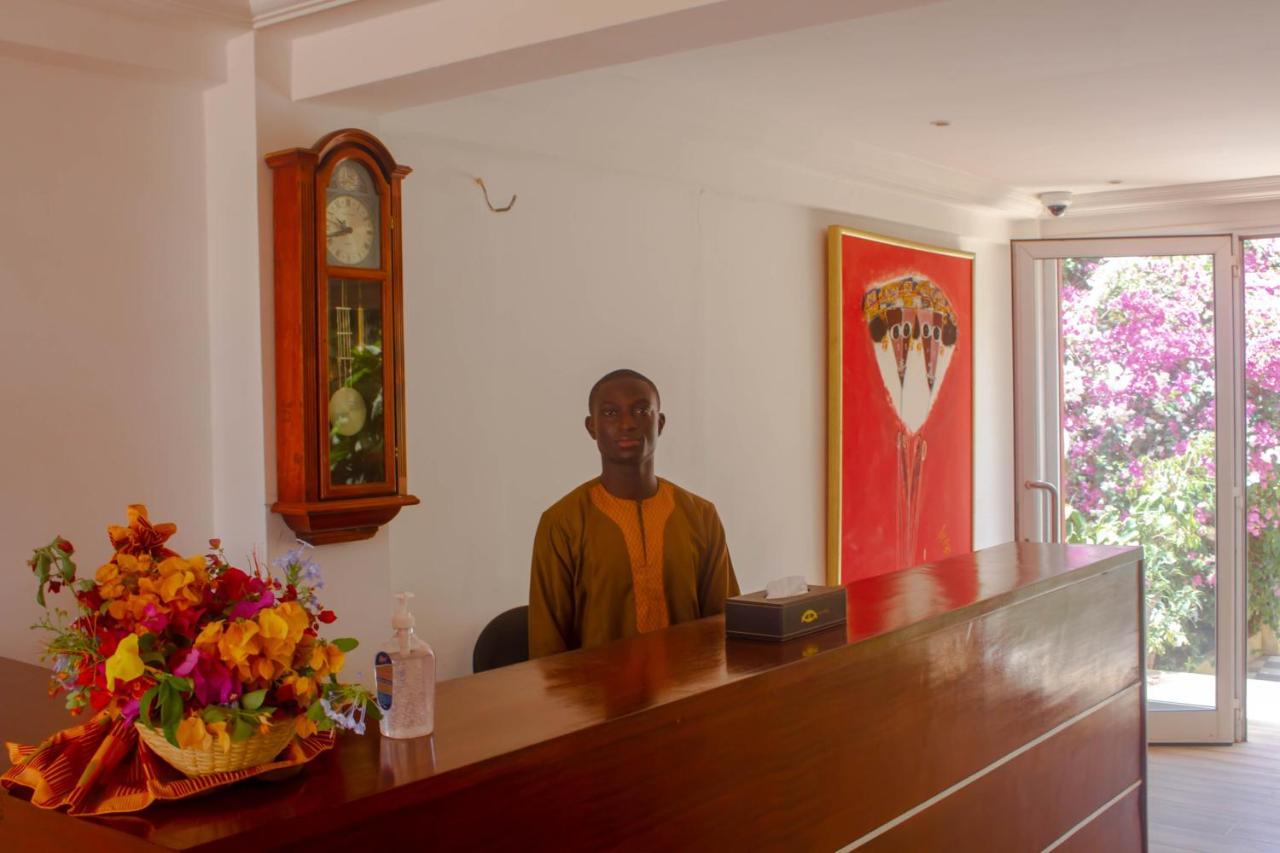 Iris Hotel Toubab Dialaw Buitenkant foto