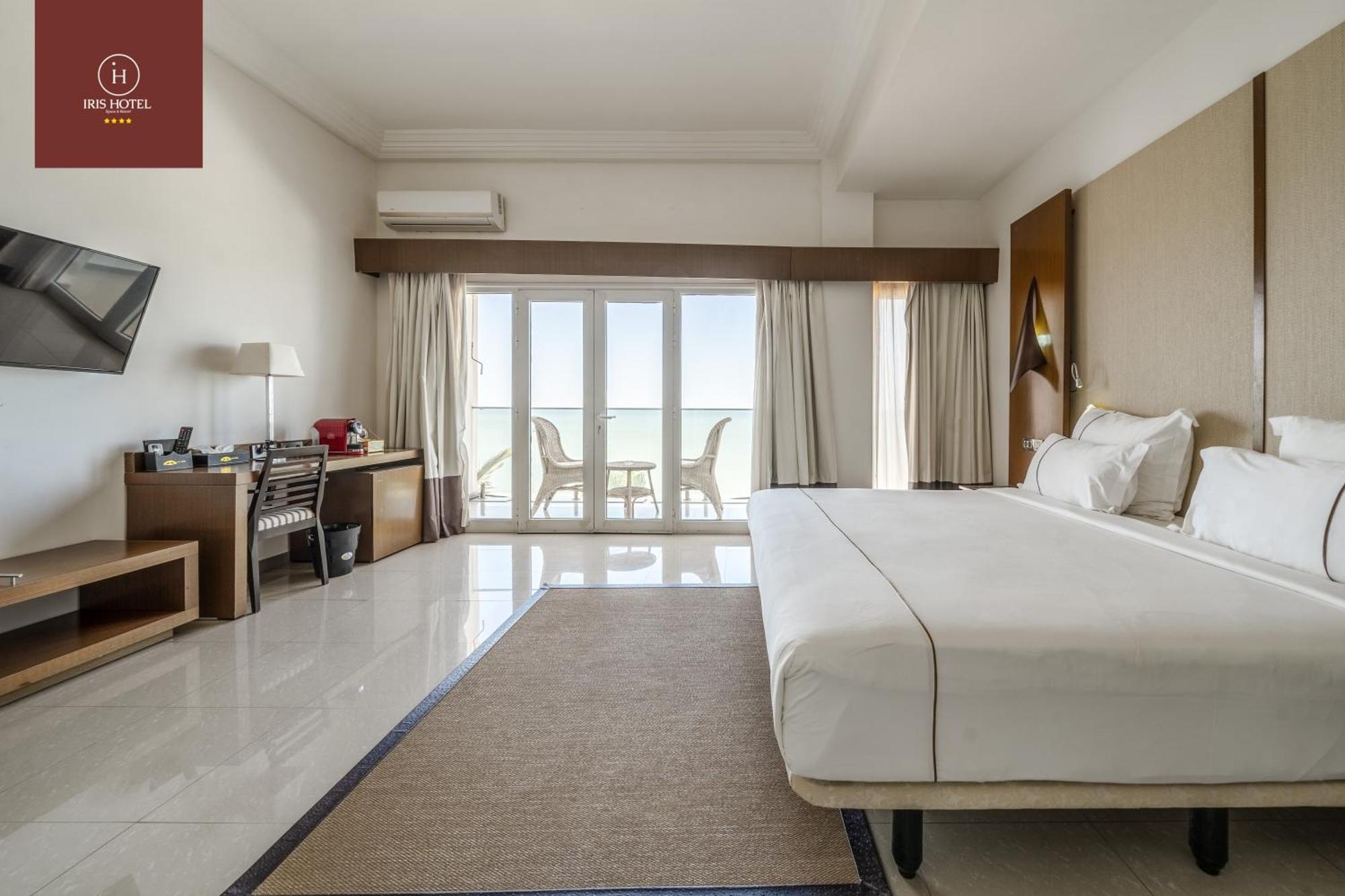 Iris Hotel Toubab Dialaw Buitenkant foto