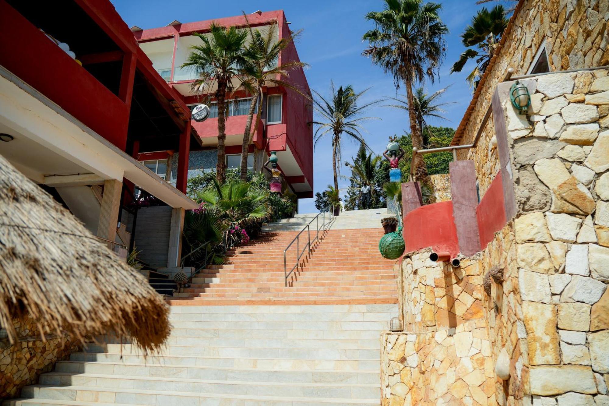 Iris Hotel Toubab Dialaw Buitenkant foto